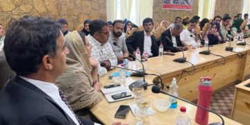 محکمہ لیبر پلوامہ نے آئی جی سی لاسی پورہ میں چائلڈ لیبر کے خلاف عالمی دن پر بیداری پروگرام کا انعقاد کیا