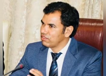 حکومت نے آٹھویں محرم کے جلوس کو روایتی راستوں پر کل صبح 6 سے 8 بجے تک نکالنے کی اجازت دے دی۔صوبائی کمشنرکشمیر