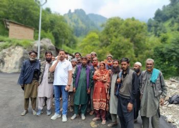 ستورہ حاجن رابط سڑک آخر کا تعمیر، میکڈم بھی بچھایا گیاآبادی کا اظہار مسرت