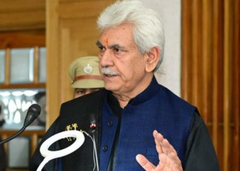 ایل جی جموںو کشمیر منوج سنہا کا راشن فراہم کرنے کے حوالے سے بڑا اعلان جموں و کشمیر میں 57لاکھ سے زیادہ ترجیحی گھرانوں کے لیے رعایتی نرخوں پر 10کلو اضافی راشن فراہم کرنے کا اعلان