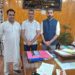 ڈی ڈی سی ممبر آری پل و اپنی پارٹی صوبائی سیکٹری یوتھ ونگ منظورگنائی ڈپٹی کمشنر پلوامہ ملاقی۔