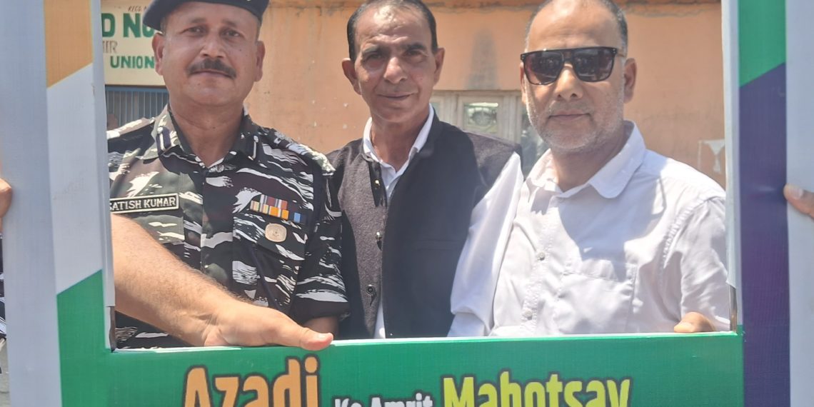 ترال ،اونتی پورہ اورستورہ میں میری مٹی میرا دیش”کے تحت پروگرام منعقد