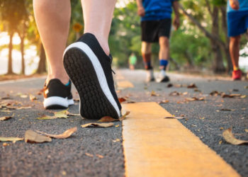 روزانہ 4ہزار قدم چلنا آپ کے مرنے کا خطرہ کم کرتا ہے: ڈاکٹرس ایسوسی ایشن