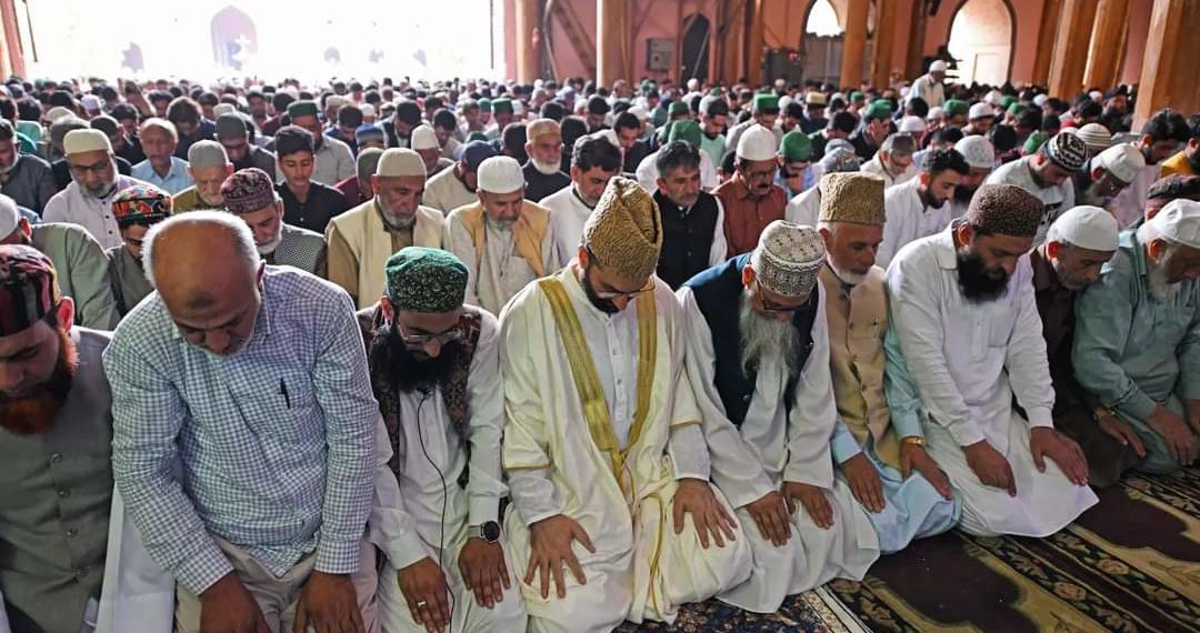 ًامن کی وکالت کرنے پرمجھے ملک دشمن، علیحدگی پسند قرار دیا گیا: میر واعظ