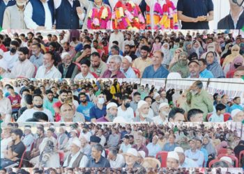کہا، ہم مل جُل کر استحصالی سیاسی جماعتوں اور اُن کے لیڈران سے چھٹکارا حاصل کریں گے