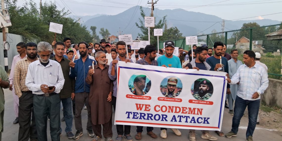 کوکر ناگ ہلاکتیں:ترال اور بارہمولہ ،کولگام ،لولاب میںمیں کنڈل مارچ