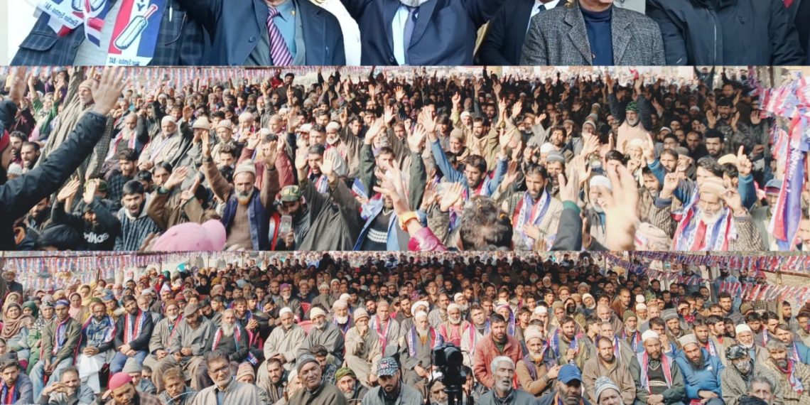 دمحال ہانجی پورہ میں اپنی پارٹی کا عوامی جلسہ