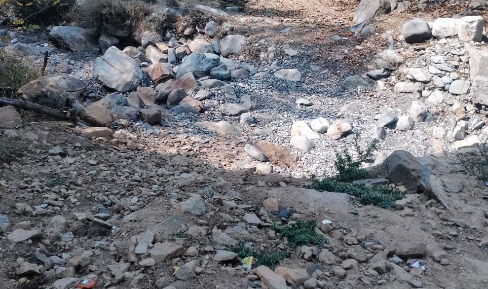 ناگہ بل اور ماندلوگوجر بستی کے بیچ نالے پر پل کی فوری تعمیر کا مطالبہ