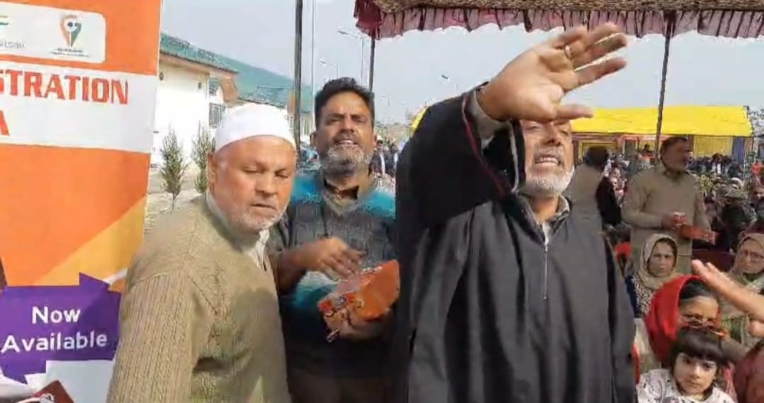 پانپور میں جشن زعفران کے دوران ہنگامی آرائی