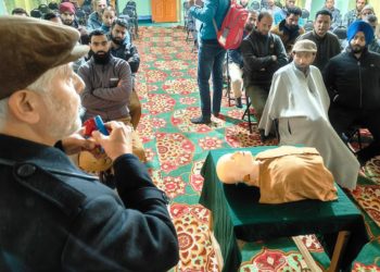 اخلاص ويلفيئر سوسائٹی ترال کشمیر کے زیر اہتمام آج ایک سی-پی ۔آر ورکشاپ کا انعقاد کیا گیا