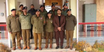 آئی جی پی کشمیر کا دورہ شوپیاں اور پلوامہ،سیکورٹی صورتحال کا ایک اعلیٰ سطحی میٹنگوں کی صدارت کی