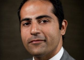 معروف صحافی رشی سوری نے پہلی کتاب ‘چلڈرن آف دی چنار’ میں فتح کی نقاب کشائی کی