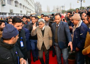 پرنسپل سیکرٹری پاور ڈیولپمنٹ ڈیپارٹمنٹ نے کشتواڑ کے دراب شالہ بلاک میں ’وِکست بھارت سنکلپ یاترا ‘کی قیادت کی