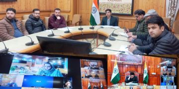 صوبائی کمشنر کشمیر نے دُور دراز دیہاتوں میں 4جی بی ایس این ایل سروس سسٹم کی تنصیب کا جائزہ لیا