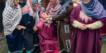 بارہمولہ میں سابق ایس ایس پی کو مسجد میں دوران ازا ن گولی مار کر جاں بحق کیا گیا
