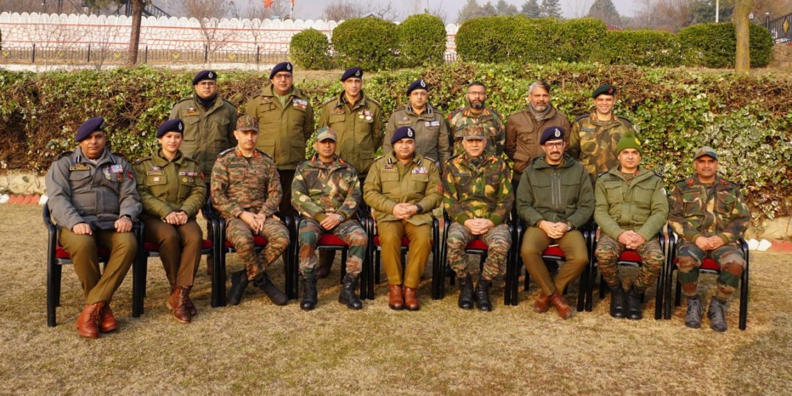 جنوبی کشمیر میں سیکورٹی صورتحال کا مجموعی جائزہ لینے کیلئے اونتی پورہ اعلیٰ سطحی جائزہ میٹنگ منعقد