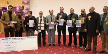 سکاسٹ کے تحقیق اور اختراعات کو فروغ دینے کےلئے جے کے ایس ٹی آئی سی نے ریسرچ ایڈوانسمنٹ کیلئے 2کروڑ روپے فراہم کئے فنڈنگ کا مقصد 72 تحقیقی منصوبوںاور 17 اِختراع کاروں کو پروٹو ٹائپ تیار کرنے میں مدد دینا ہے