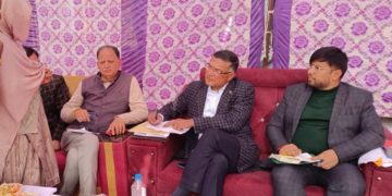 پرنسپل سیکرٹری نے عوامی دربار کی صدارت کی ، کمیونٹی کے مسائل اور مظالبات کو سُنا