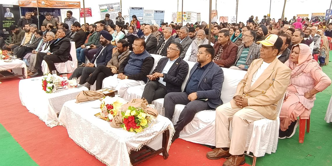 شیلندر کمار وِجے پور میں ’وِکست بھارت سنکلپ یاترا‘ میں شامل ہوئے