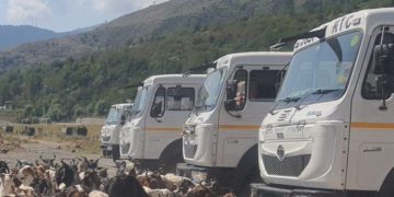حکومت نے کشمیر سے 12,497 کنبوں اور 1.56 لاکھ مویشیوںکی نقل مکانی کیلئے ٹرا نسپورٹیشن کی سہولیات فراہم کی