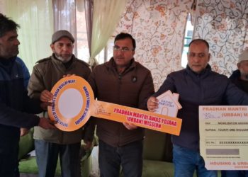 ترال میں وکھست بھارت سنکلپ یاترا میونسپل کمیٹی ترال میں اختتام پزیر