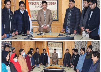 صوبائی کمشنر کشمیر نے یوم شہدا¿ کے موقعہ پر بابائے قوم اور شہدا¿ کو خراج عقیدت پیش کیا