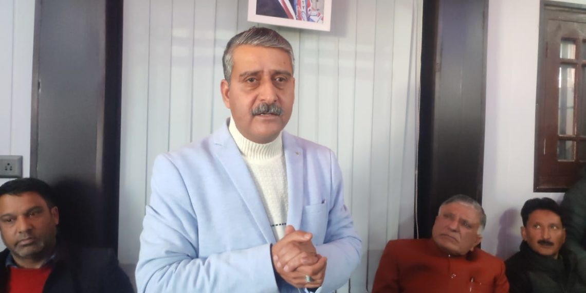 اپنی پارٹی کی جانب سے اننت ناگ کے ڈاک بنگلو میں میٹنگ منعقد