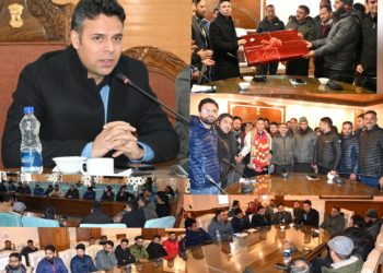 کولگام اِنتظامیہ نے تبدیل ہوئے ضلع ترقیاتی کمشنر بلال محی الدین کے اعزاز میںپُروقارالوداعیہ تقریب کا اِنعقاد کیا