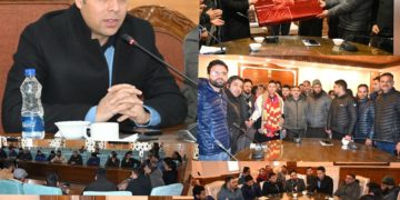 کولگام اِنتظامیہ نے تبدیل ہوئے ضلع ترقیاتی کمشنر بلال محی الدین کے اعزاز میںپُروقارالوداعیہ تقریب کا اِنعقاد کیا