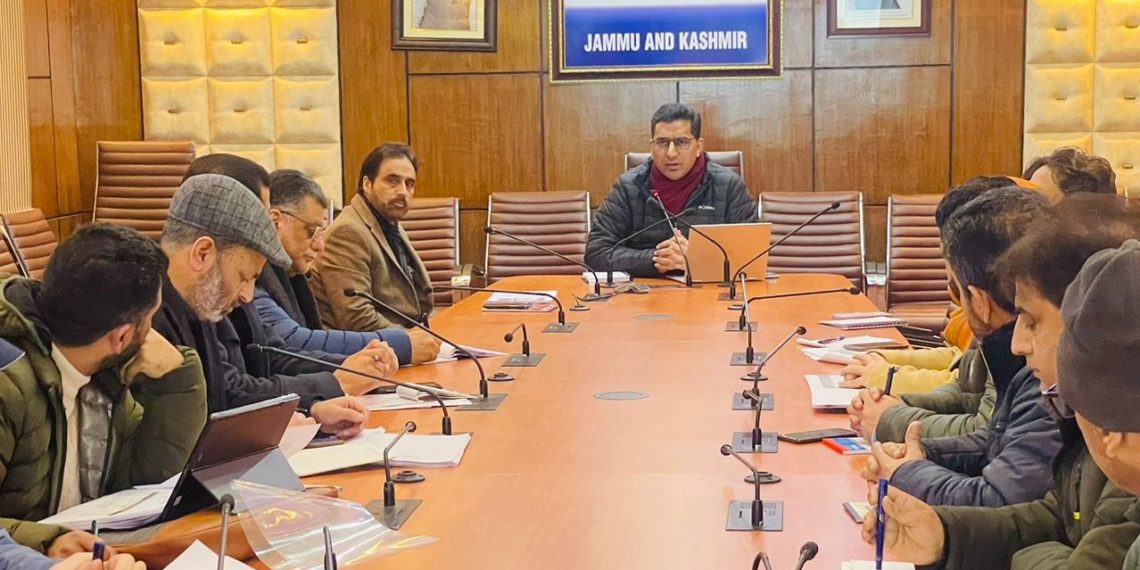 سیکرٹری آر ڈی ڈی نے کشمیر میں منریگا کنور جنس اور اے اے پی سے متعلق میٹنگیں منعقد کیں