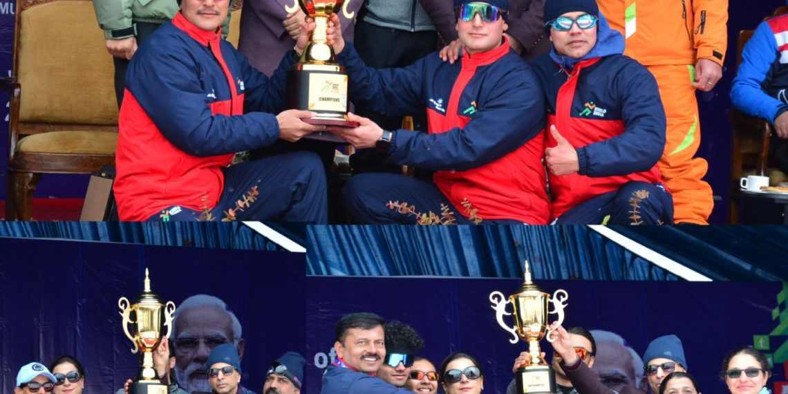 ورلڈ یوتھ فیسٹول میں جموں و کشمیر کی نمائندگی کرنے والے نوجوانوں اور پدم شری ڈاکٹر کے این پنڈتا نے لیفٹیننٹ گورنر سے ملاقات کی