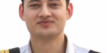 ذرا نم ہو تو یہ مٹی بہت زخیز ہے ساقی۔۔۔۔راجا شاہ زیب پنیر جاگیر ترال سب ضلع کا پہلا پائلٹ بن گیا،علاقے میں شاد مانی کا ماحول