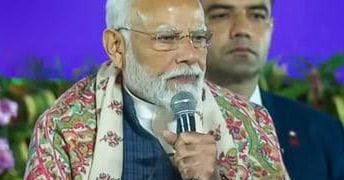 کشمیر کو اس طرح ترقی دی جائے گی کہ لوگ سوئٹزرلینڈ جانا بھول جائیں گے: وزیر اعظم مودی