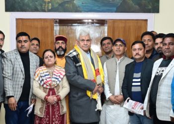 پڈاری قبیلہ کے 20 رُکنی وفدکی لیفٹیننٹ گورنر سے ملاقات