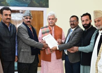 گوسوامی گورو نابھاداس سماج کلیان پریشد اور گوجر بکروال کانفرنس کے وفود کی لیفٹیننٹ گورنر سے ملاقات