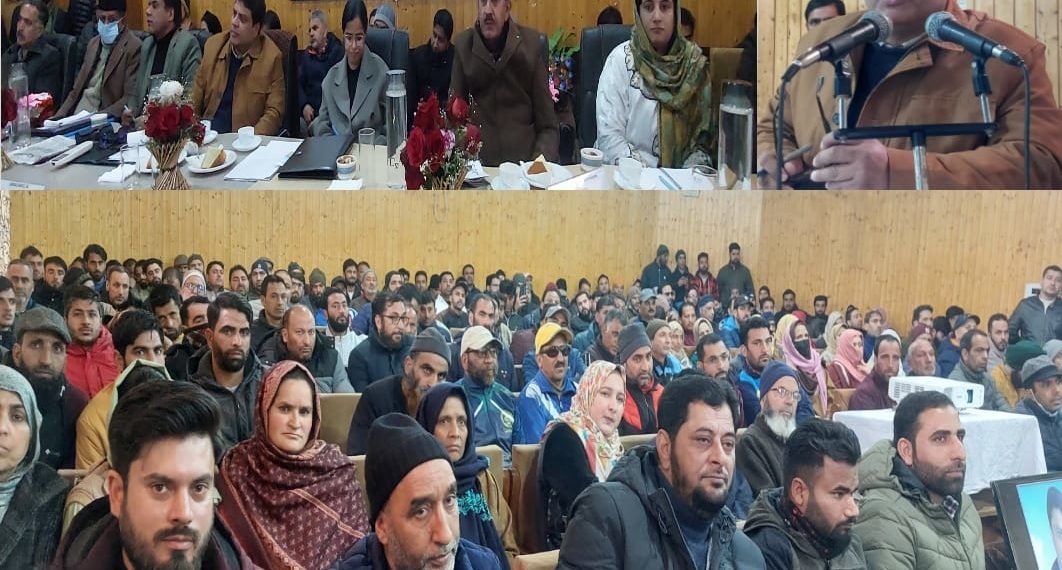 سرمد حفیظ نے ٹاﺅن ہال کپواڑہ میں میگا عوامی دربار کی صدارت کی