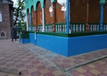 ڈاڈسرہ ترال میں مسجد شریف اور آستان عالیہ کی شر پسندوں کے ہاتھوں نقصان، مزہبی کتابوں کی بے حرمتی، کی کوشش کیس درج تحقیقات شروع۔پولیس