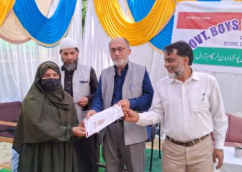 پانزو ترال کے سکولی بچوں والدین اور عملے کاآخر کا درینہ مطالبہ منظور ہوا