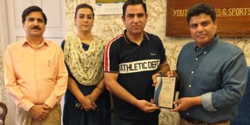 جموںوکشمیر سپورٹس کونسل فٹ بال اکیڈیمی نے اے آئی ایف ایف کا بہترین گراس روٹ سینٹر ایوارڈ حاصل کیا