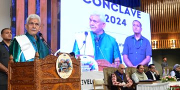 جموں کشمیر کو دنیا کی مقبول سیرگاہ بنانے پر سرکار کی توجہ مرکوز: لیفٹنٹ گورنر