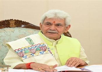یوگا کے عالمی دن پروزیر عظم کا دورہ جموں و کشمیر کے عوام کے لئے فخر کی بات:منوج سنہا