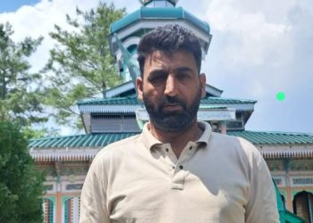بلاک صدر اپنی پارٹی طاریق احمد ڈار کی جانب سے اہل اسلام کو عید مبارک
