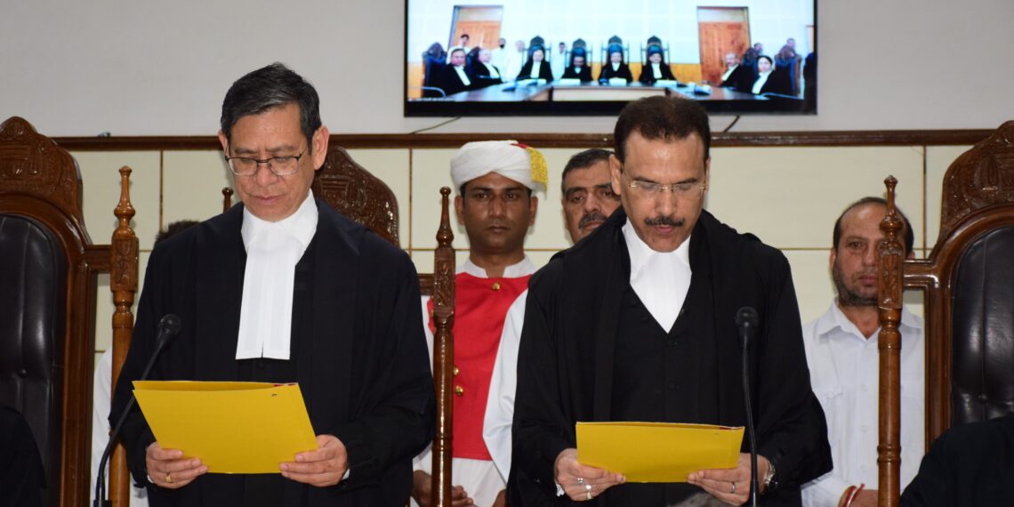 چیف جسٹس نے جسٹس راجیش سیکھری کو ایڈیشنل جج ہائی کورٹ کے عہدے کا حلف دِلایا