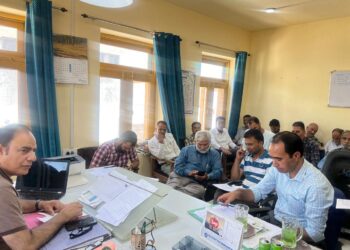 Meeting Held to Address Provision of Ration Cards to Left Out eShram Registrants in Pulwama