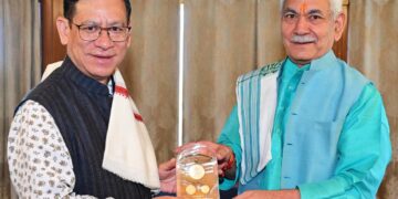 چیف جسٹس جموں و کشمیر اور لداخ ہائی کورٹ ایل جی کے ساتھ ،ملاقی