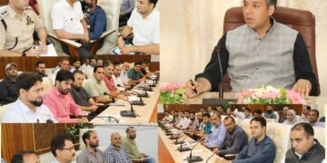 ڈِسٹرکٹ الیکشن آفیسر سری نگر نے اَسمبلی اِنتخابات کے اِنعقاد کی تیاریوں کا جائزہ لیا
