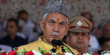 پڑوسی ملک کے دہشت گردی کے عزائم کو جموں و کشمیر میں کبھی کامیاب نہیں ہونے دیں گے: ایل جی منوج سنہا