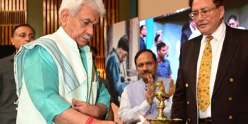 لیفٹیننٹ گورنر کا سری نگر کو’ ورلڈ کرافٹ سٹی ‘ کے طور پر تسلیم کرنے کے موقعہ پر سر ٹیفکیٹ ایوارڈ تقریب سے خطاب کیا،لوگوں اور کاریگروں کو باوقار خطاب ملنے پر مبارک باد دی