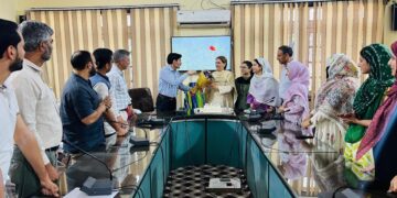 سیماناز نے نوڈل پرنسپل کالجز کشمیر ڈویژن کا چارج سنبھالا