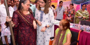 شیتل نندا نے اَکھنو ر میں عوامی دربار کی صدارت کی